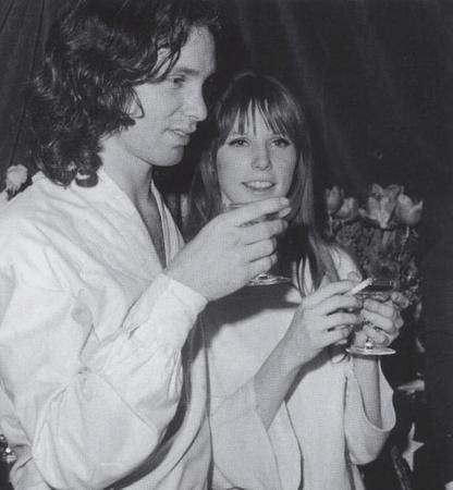 Jim Morrison And Pamela Courson Image2