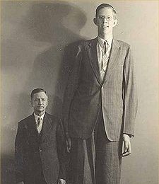 Robert Wadlow Biography, Movies, Videos - FamousWhy